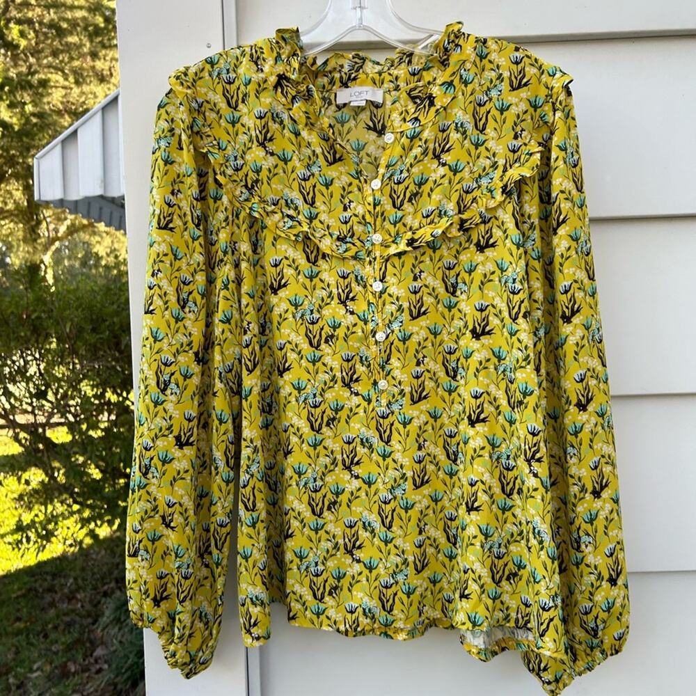 LOFT yellow floral ruffled top size large long sleeve girly office blouse